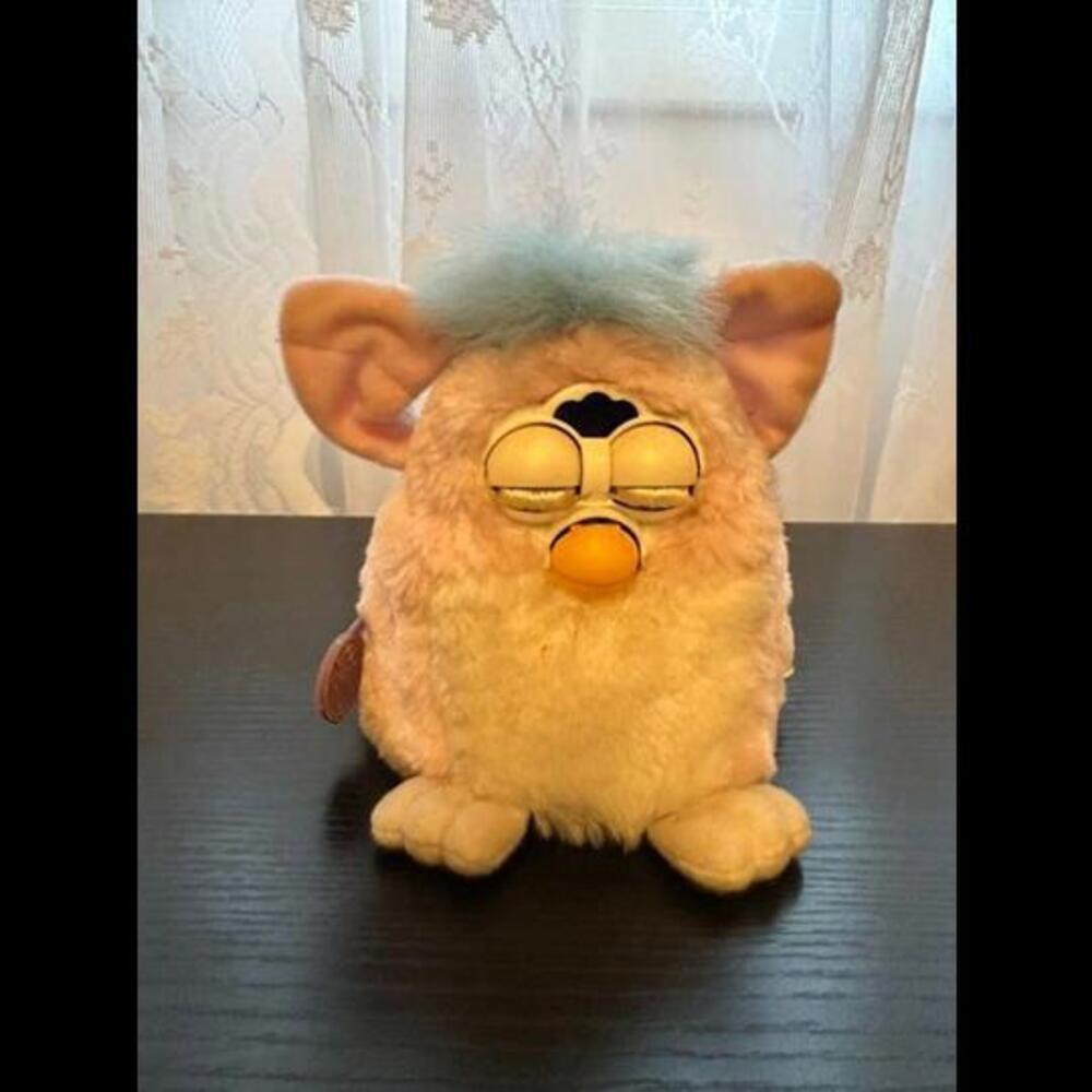 1998 Original Furby by Tiger Electronics - Classic Collectible Toy